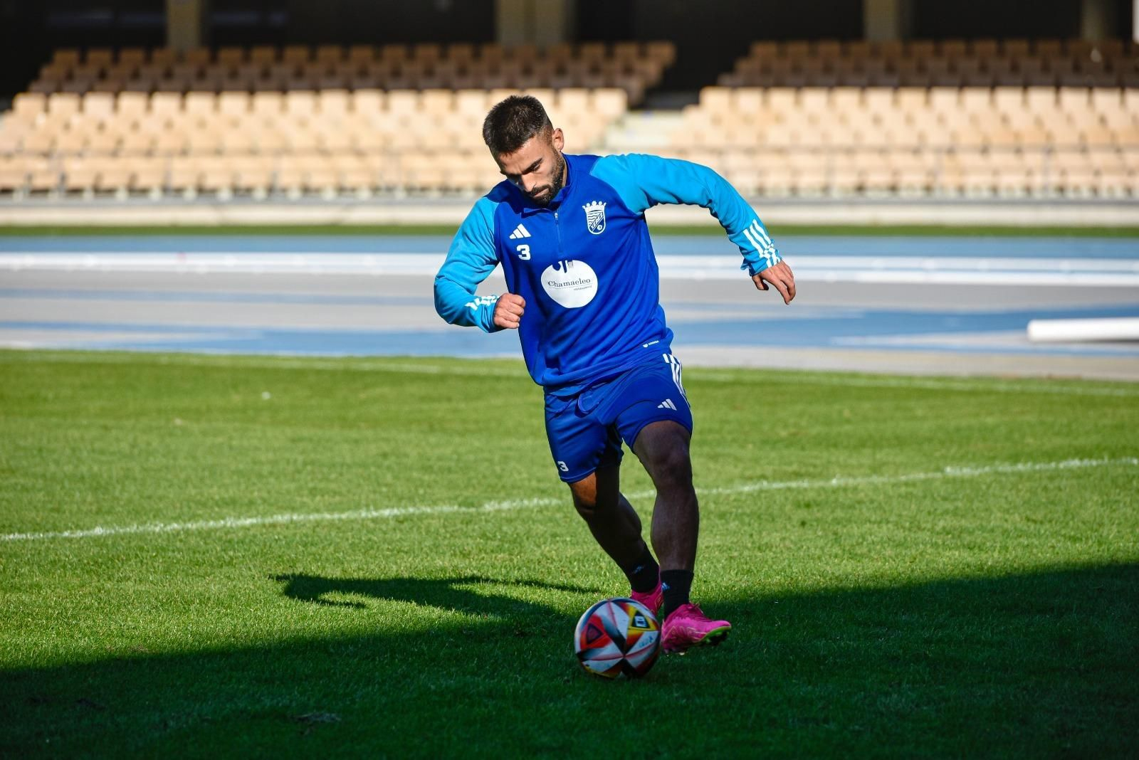 Ensayo general del Xerez CD en Chapín antes de recibir al Ciudad de Lucena