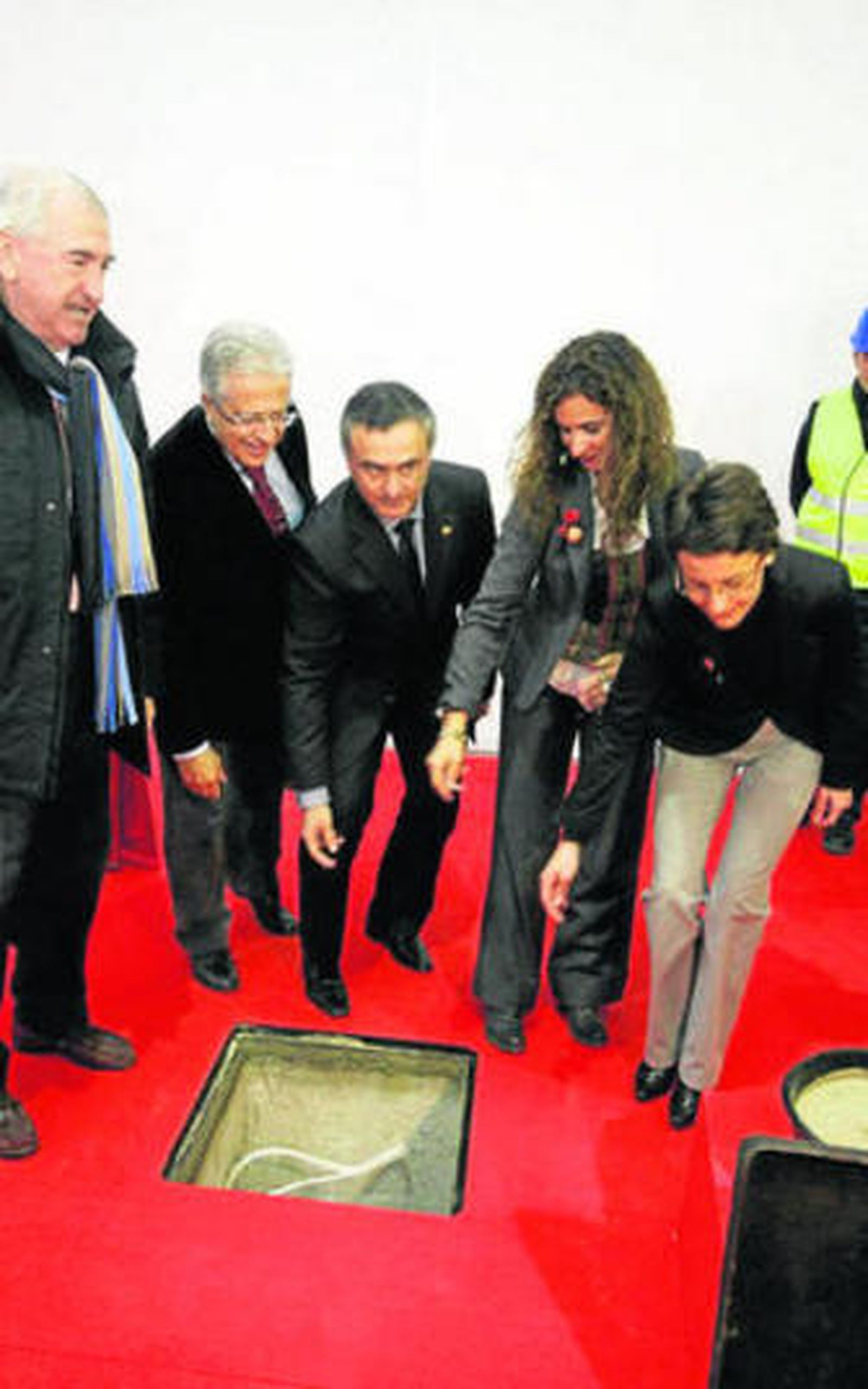 El acto de colocación de la primera piedra fue el 27 de enero.