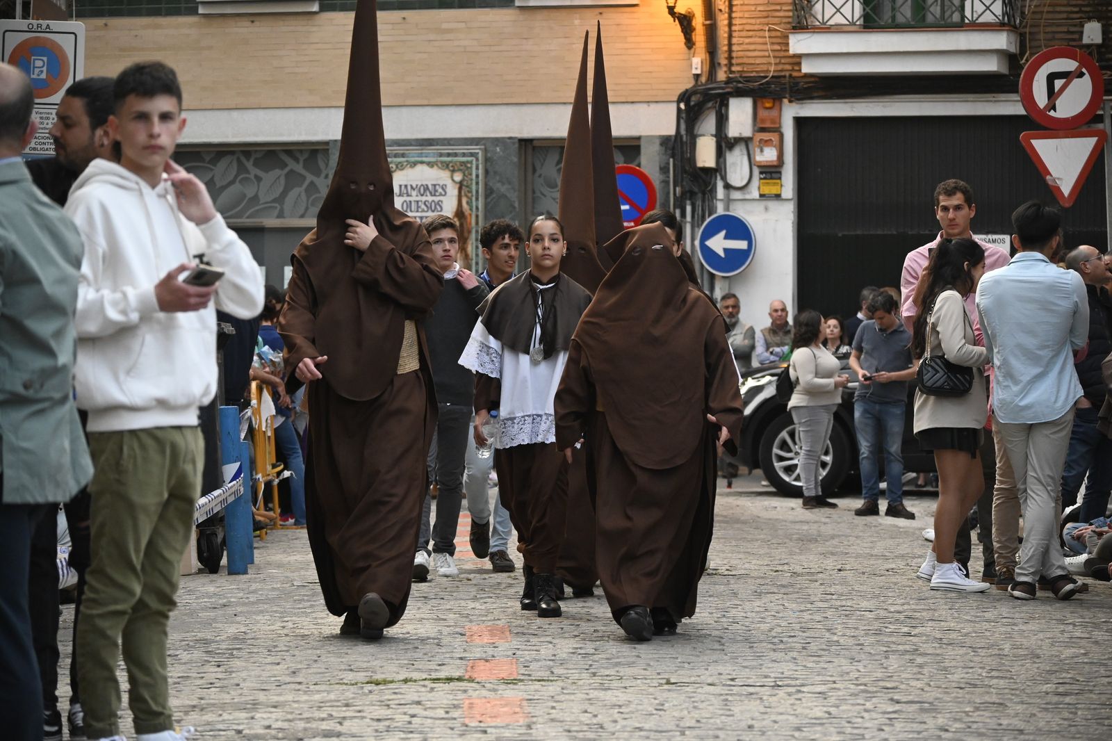 Lunes Santo: Calvario en Huelva, en imágenes