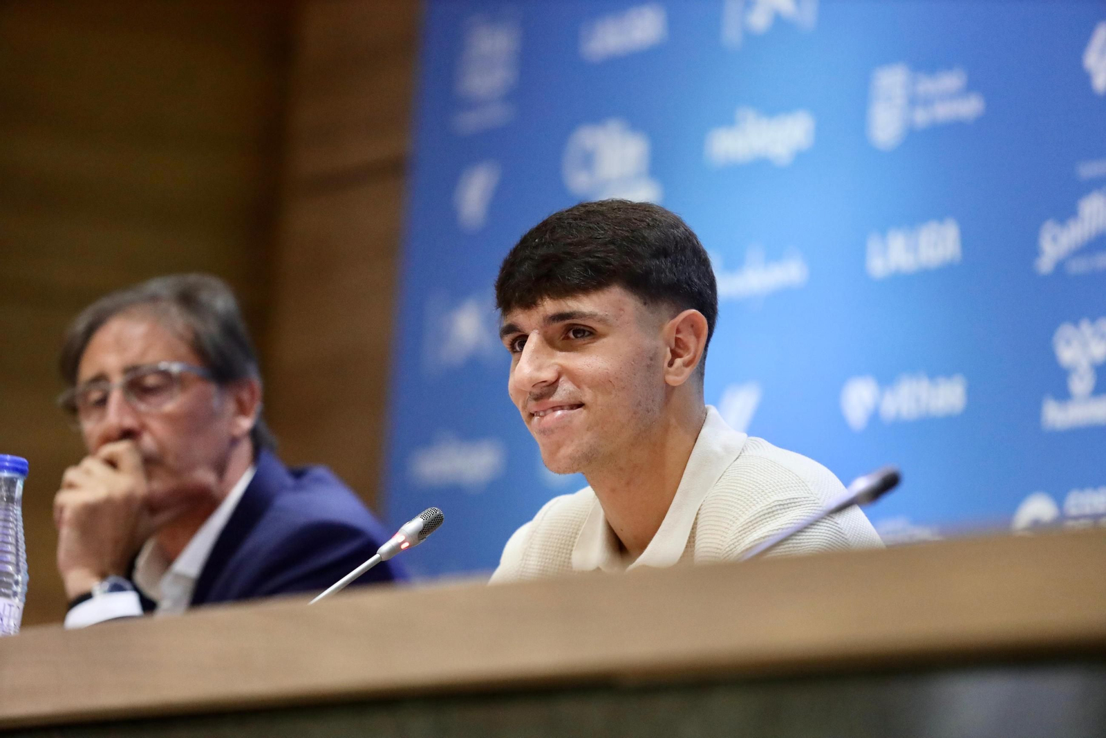 La renovación de Izan Merino y el balance de mercado de Loren, en fotos