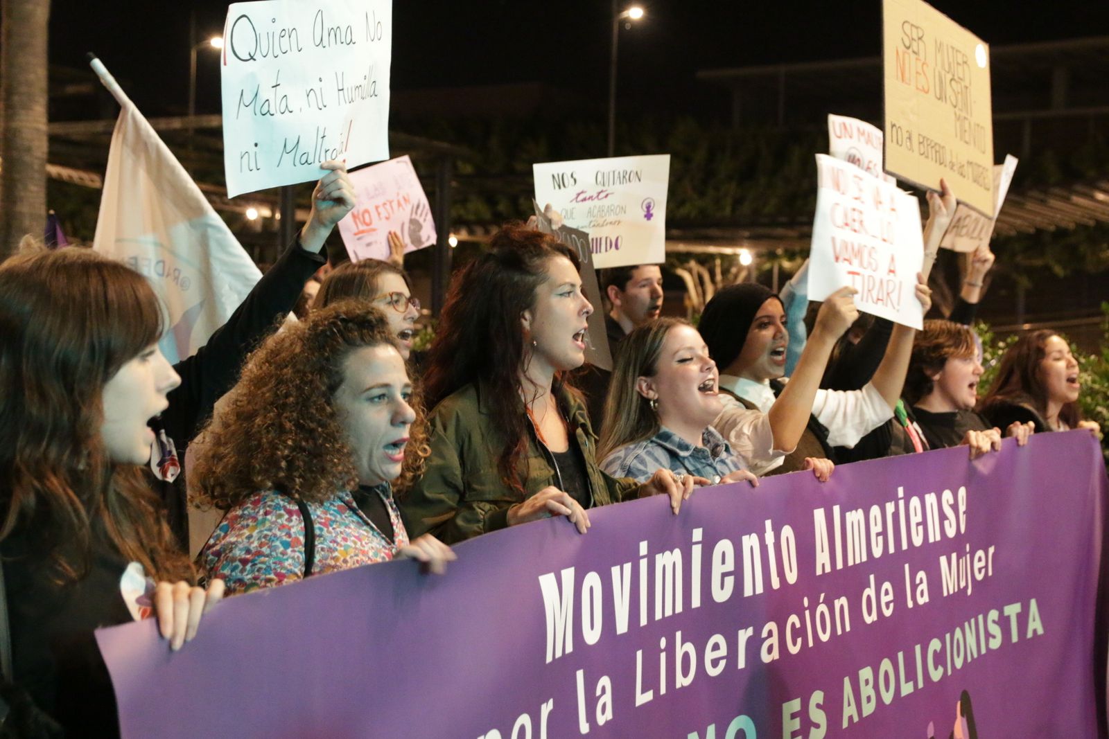 Manifestación contra la violencia machista en Almería.