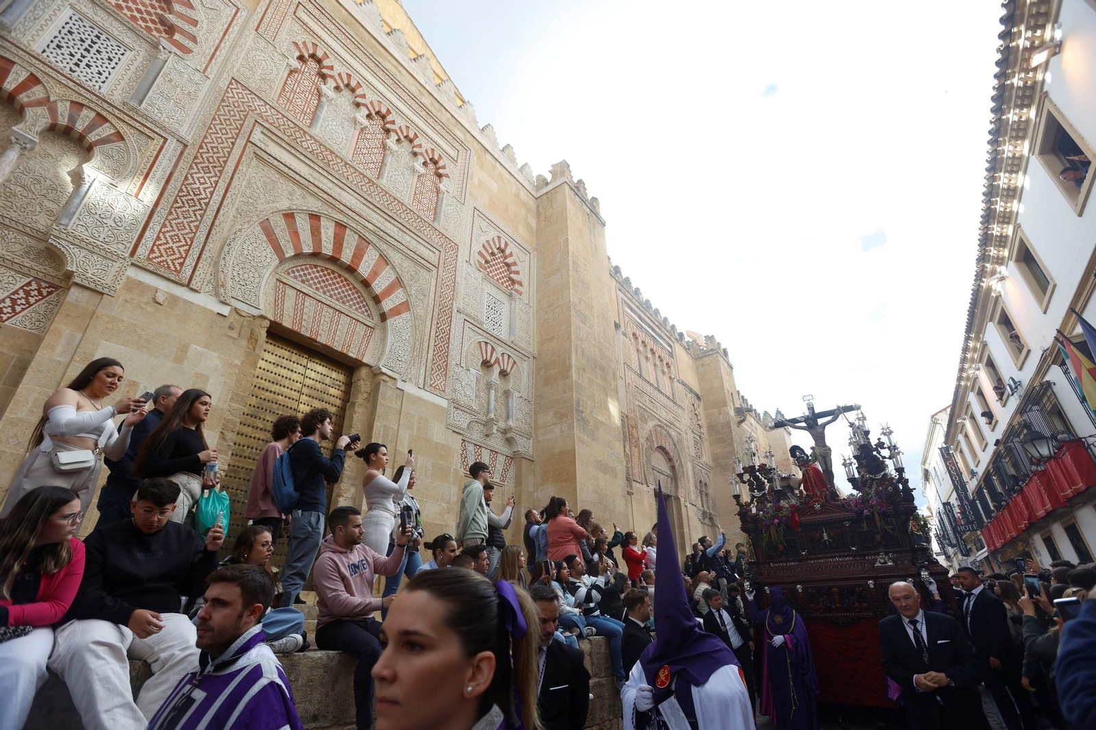 La procesión de la Agonía en este Martes Santo de Córdoba, en imágenes