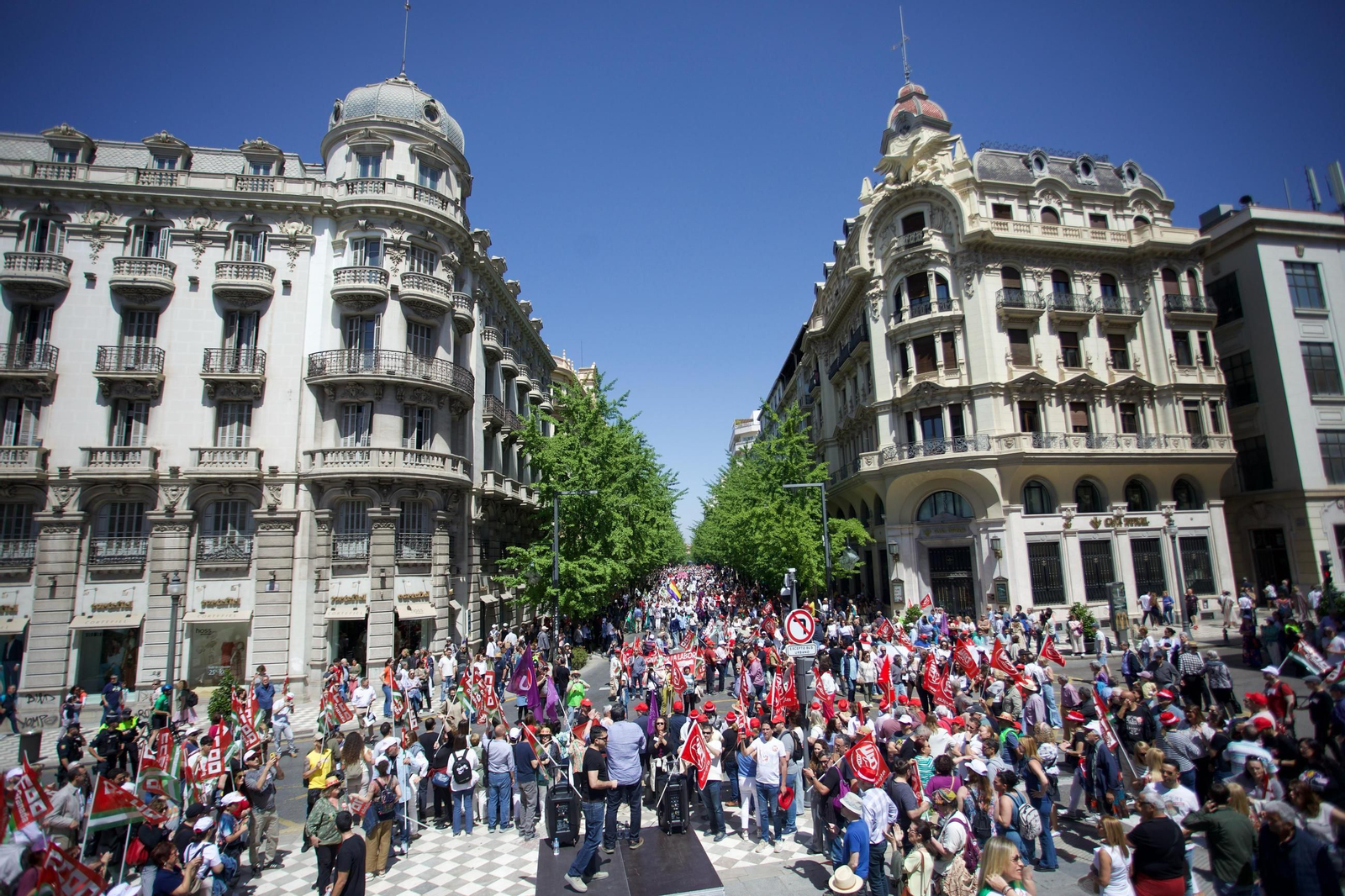 Fin de la manifestación en Reyes Católicos. Fin de la manifestación en Reyes Católicos.