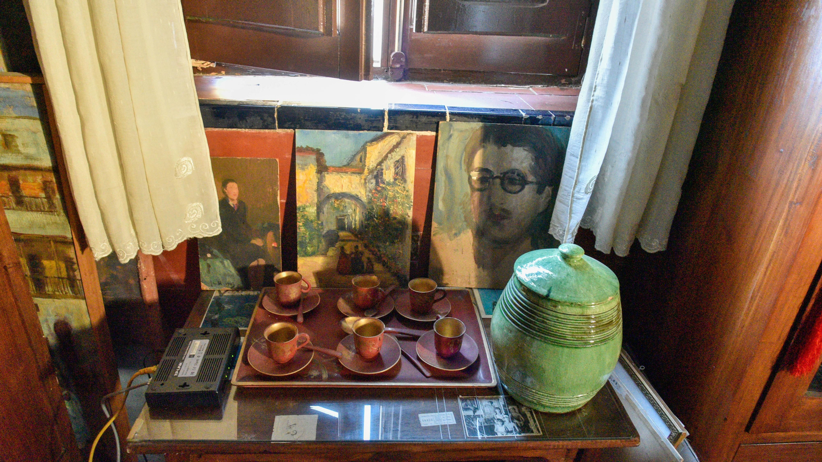 Las fotos del taller y la exposición de José Cruz Herrera y su hija Amparo en san Roque