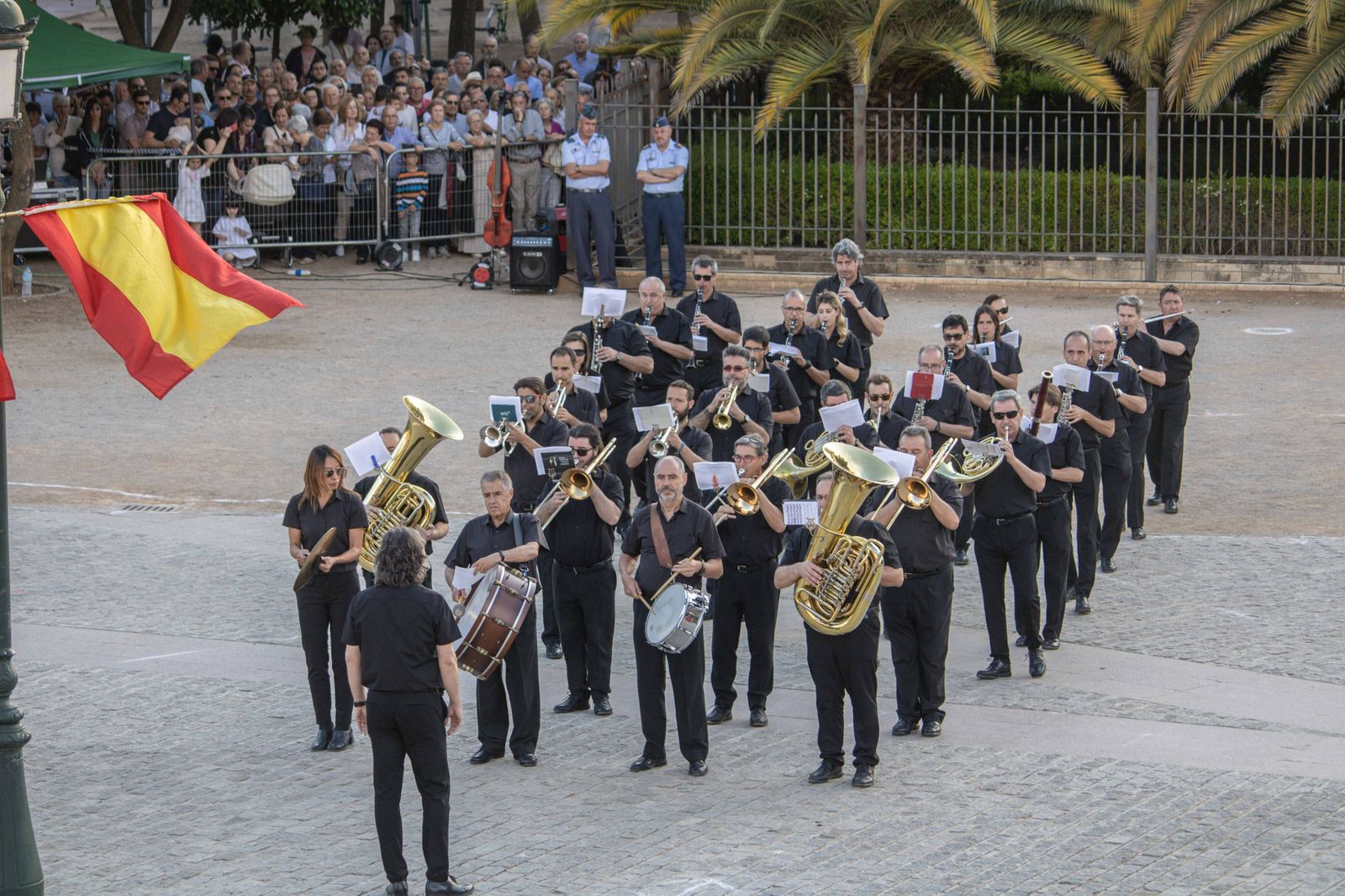 Las bandas de música se lucen antes del Día de las Fuerzas Armadas en Granada