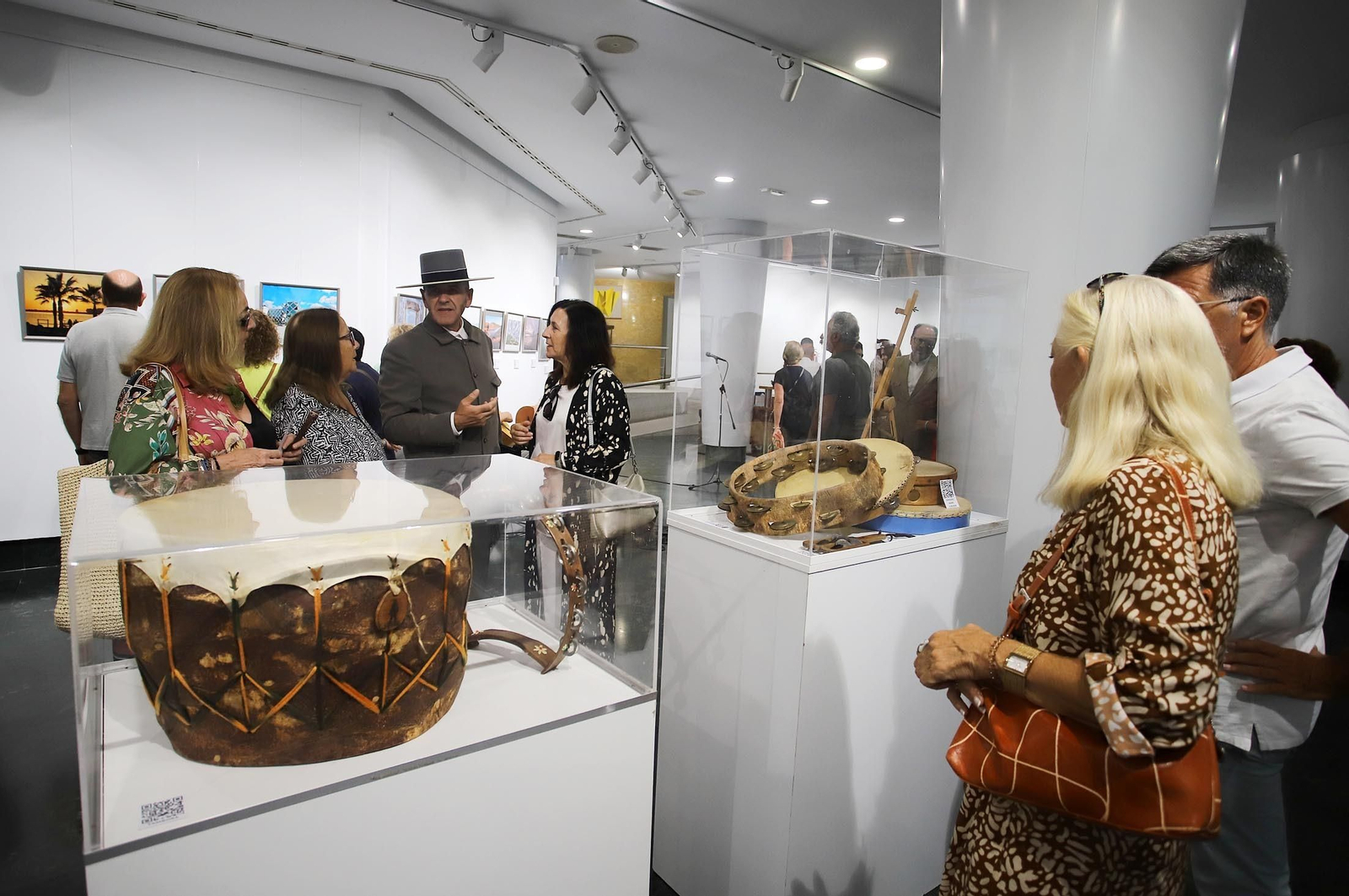 Imágenes de la exposición "Patrimonio de Huelva y Provincia", en el Centro Cultural "José Luis García Palacios" de la Fundación Caja Rural del Sur