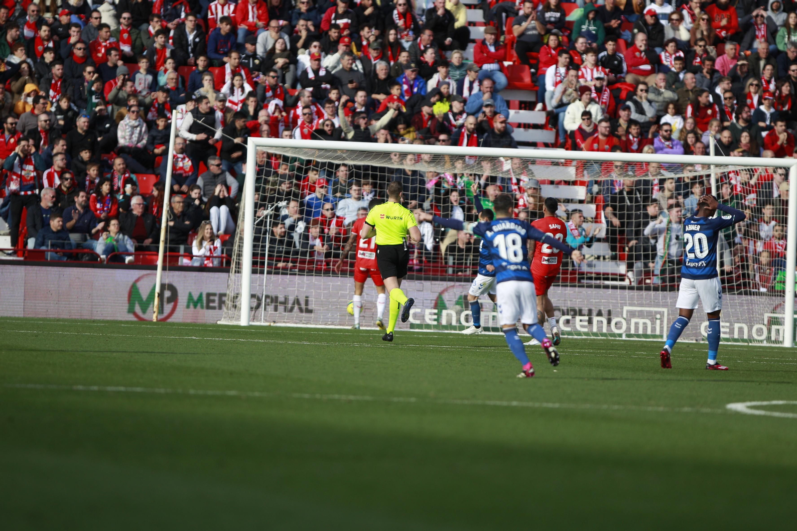 Imágenes del partido de fútbol U.D. Almería-Real Betis Balompié