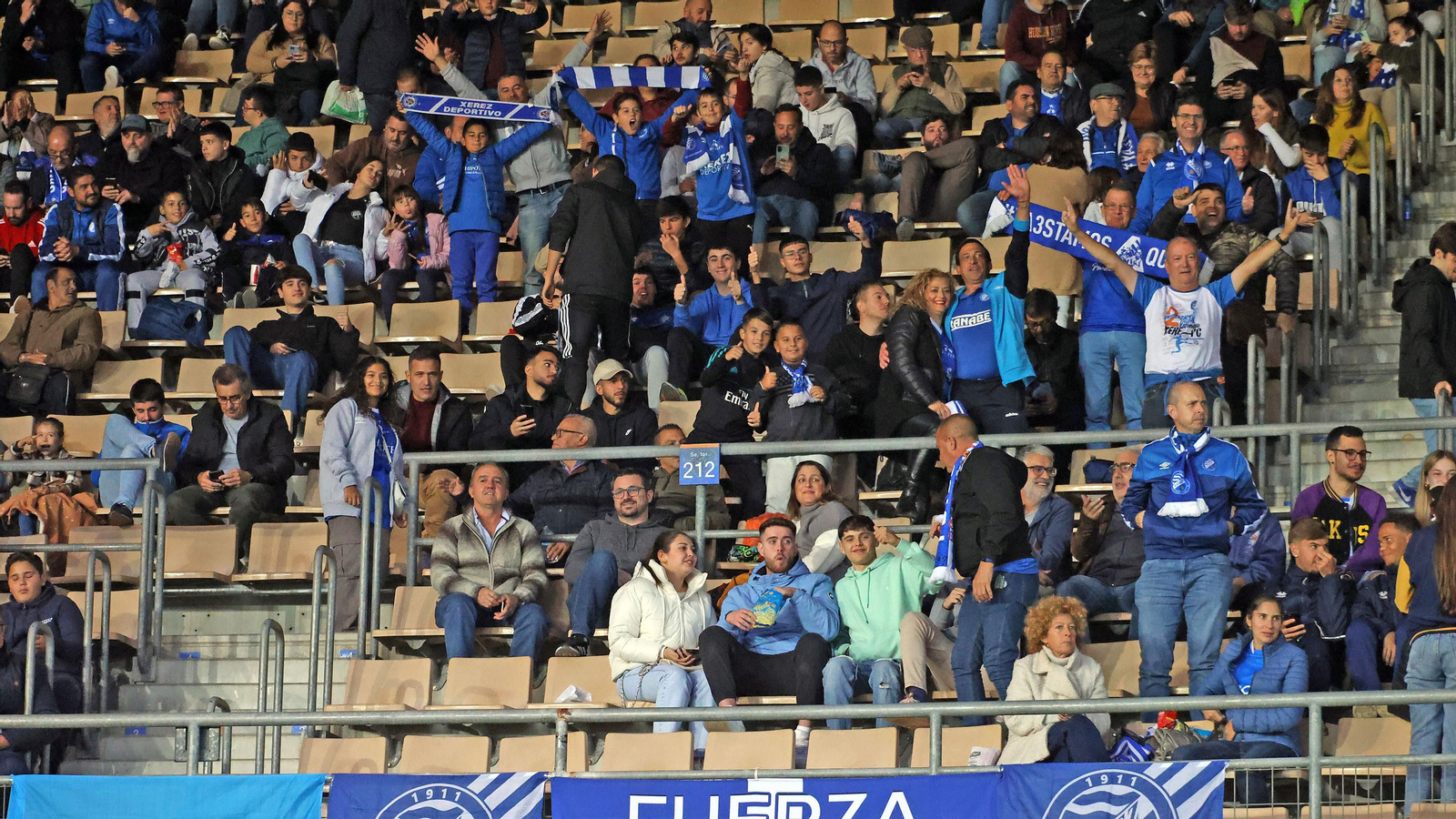Búscate en el Xerez DFC - Ceuta B en el Municipal de Chapín en Jerez