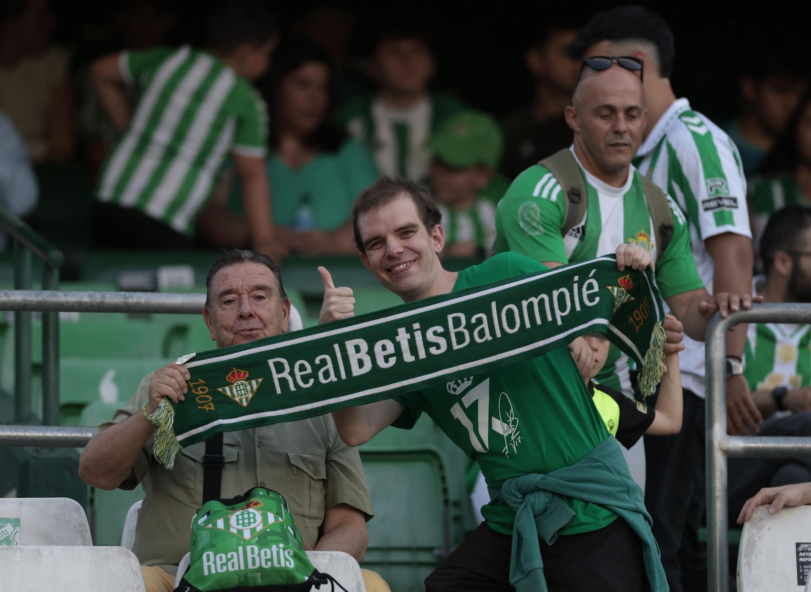 Búscate en las fotos del Betis - Valencia