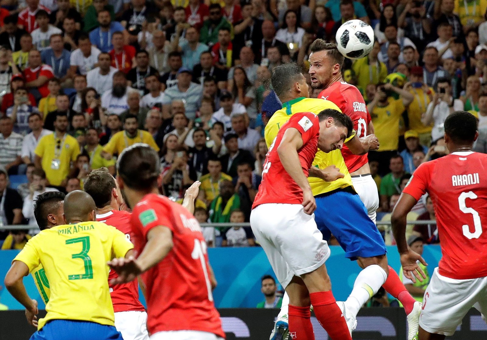 Las imágenes del Brasil-Suiza