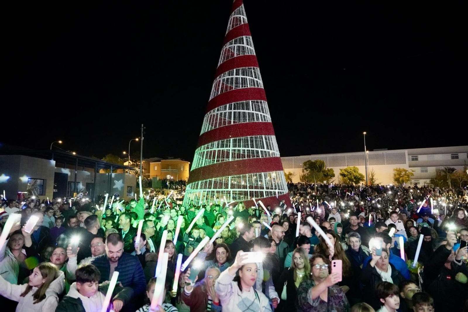 Huércal de Almería ya vibra con su Navidad.