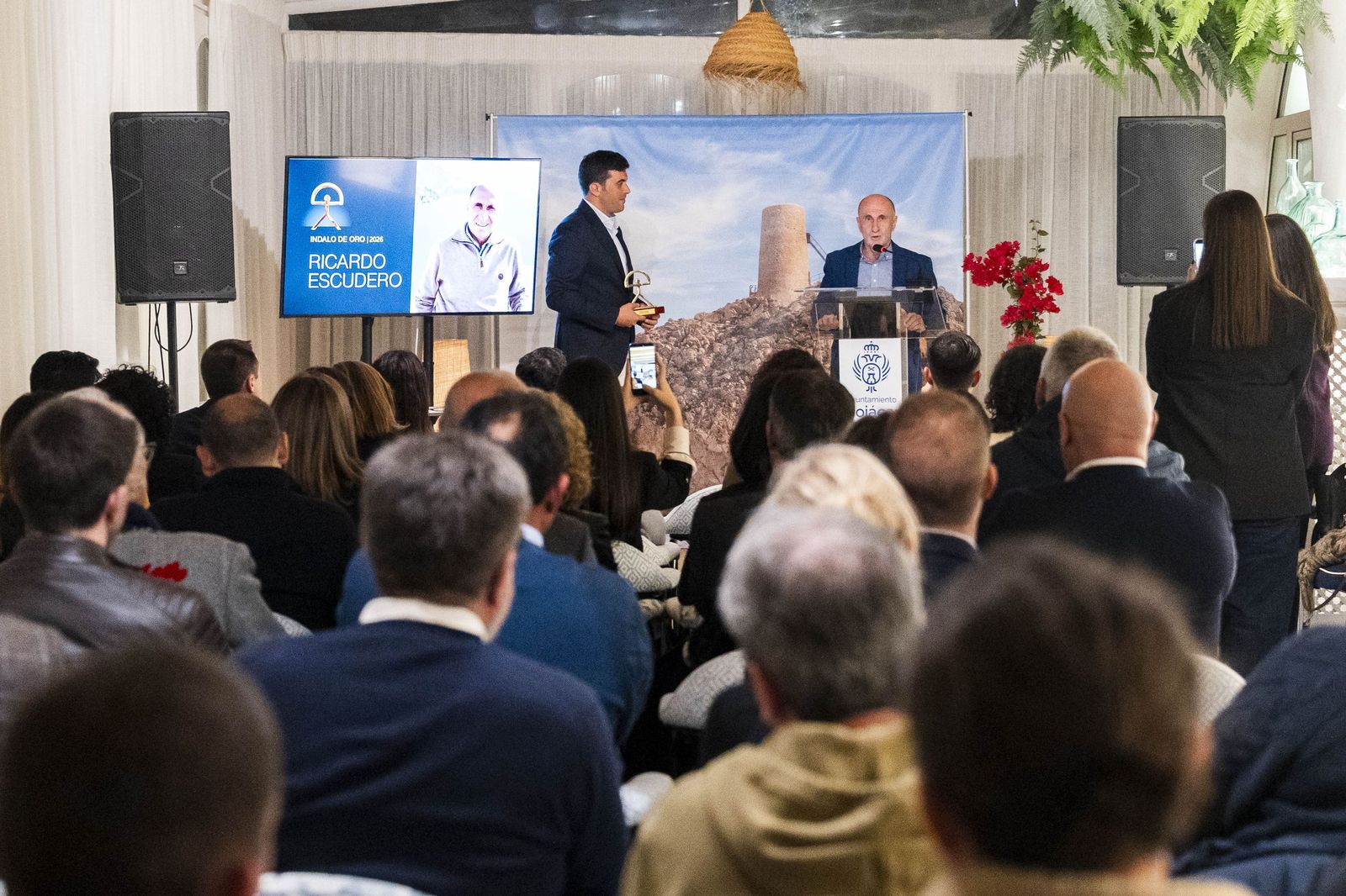 La presentación de 'Mojácar Sostenible' y la entrega del Indalo de Oro a Ricardo Escudero, en imágenes