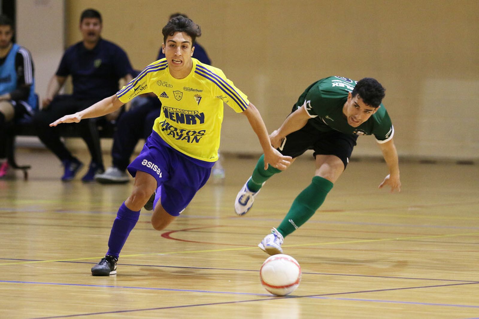 El conjunto amarillo tratará de sorprender al tercer máximo goleador.