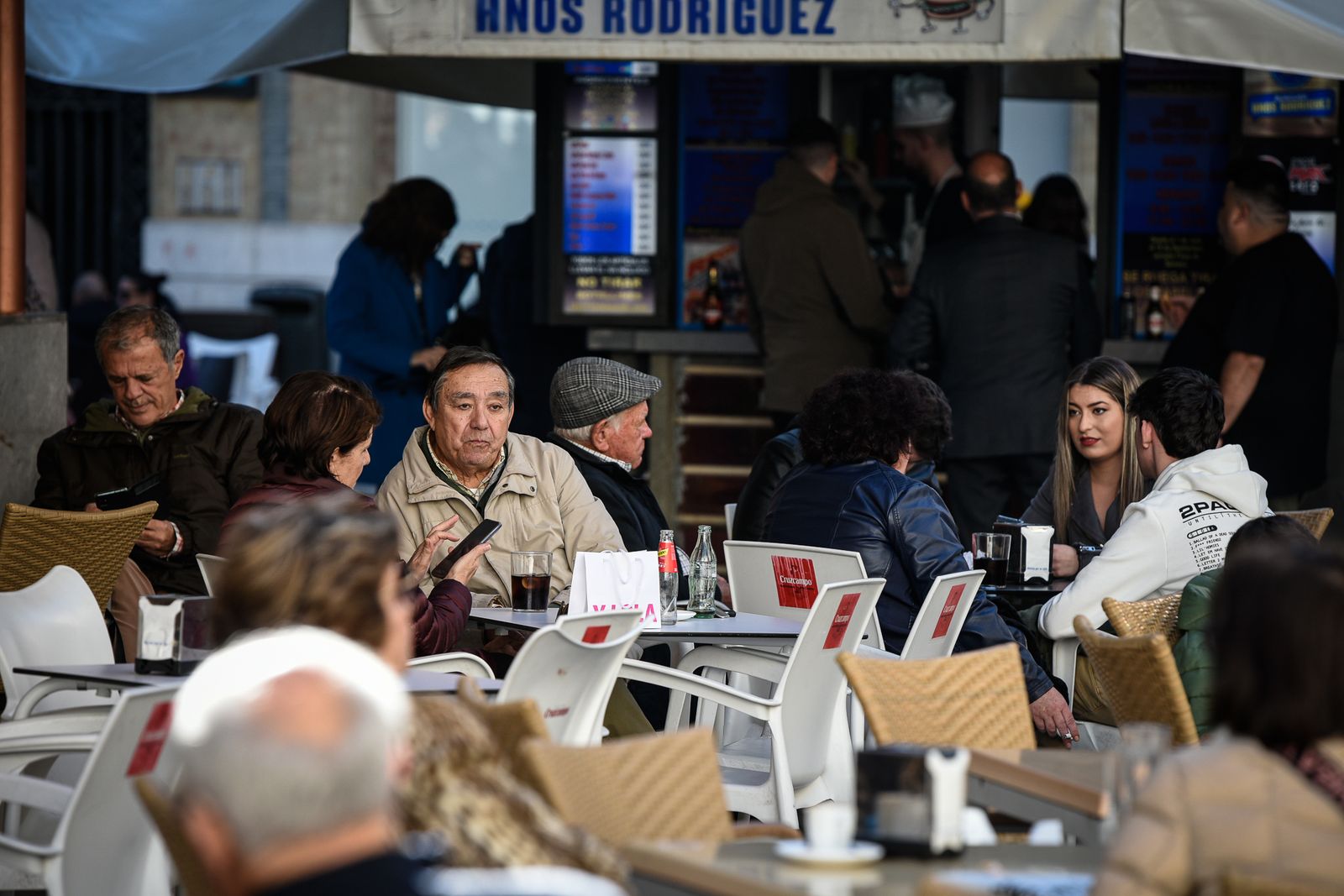Ambiente en los locales de hostelería de Huelva este 3 de enero.