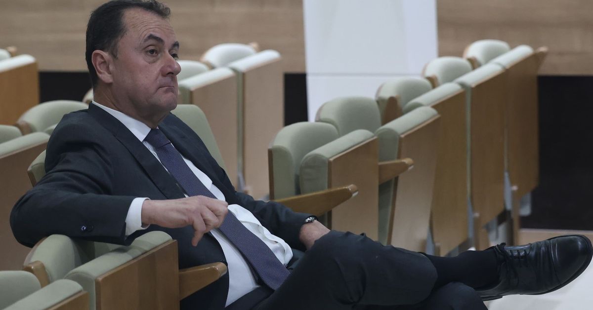 José María Muñoz no puede seguir al frente del Málaga CF