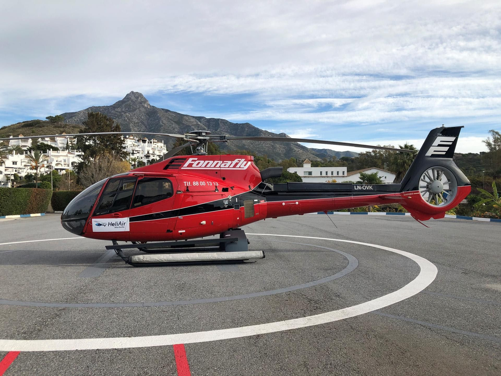 Puerto Banús ofrece vuelos en helicóptero para conocer Marbella desde el aire