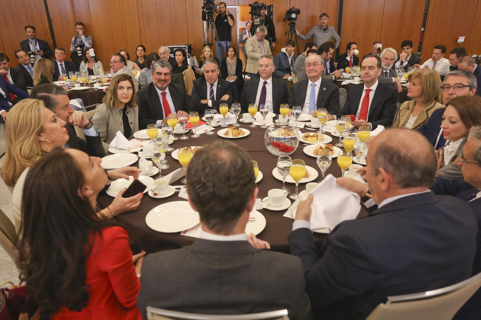 Foro Joly con Elías Bendodo