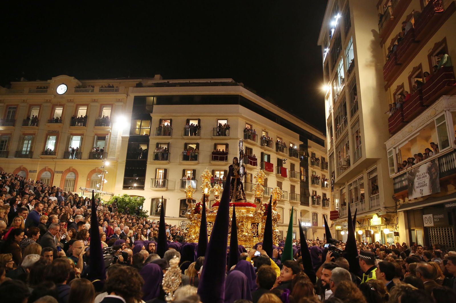 La bendición del Nazareno del Paso: un sitio, dos tiempos