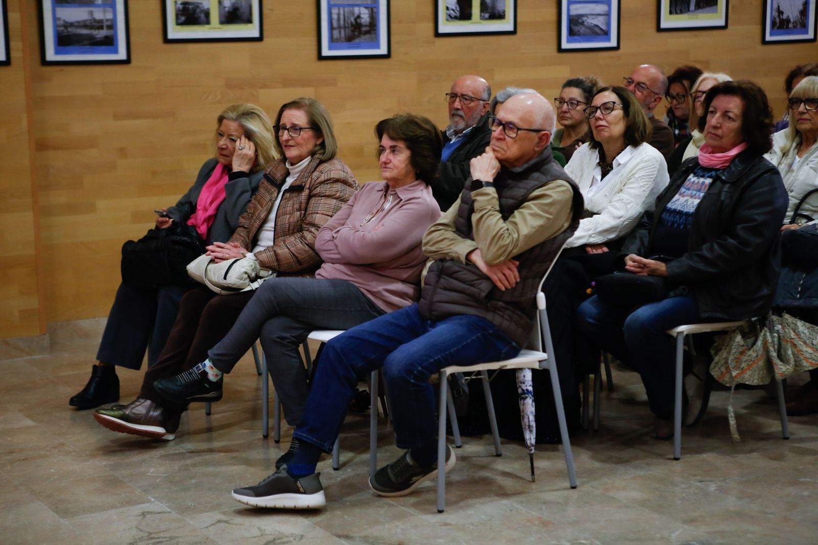 Conferencia del padre Pedro Gómez sobre Jesús de Nazaret, en imágenes