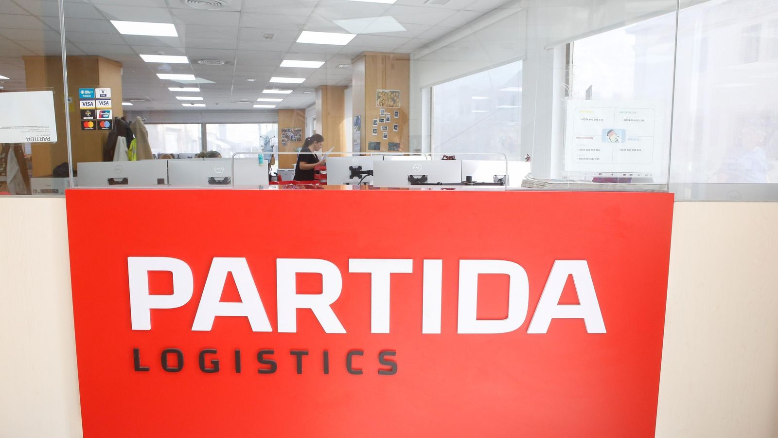 Mostrador de las oficinas de Partida Logistics, en Algeciras