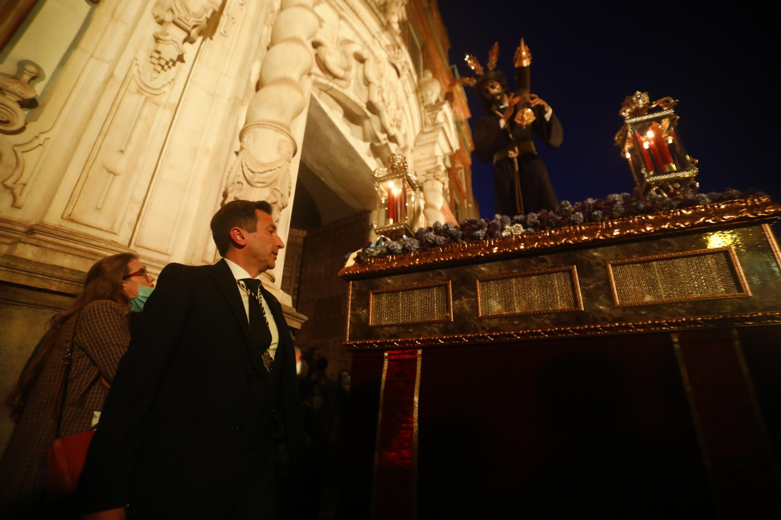 El vía crucis del Señor del Soberano Poder de Córdoba, en imágenes