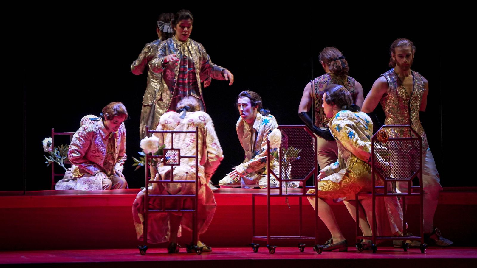 Imágenes de la ópera 'I Tre Gobbi' en el Teatro Villamarta