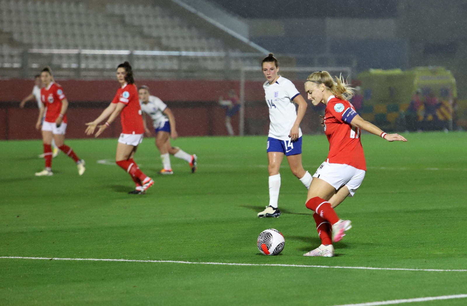 LAS FOTOS DEL AMISTOSO INGLATERRA-AUSTRIA FEMENINO EN ALGECIRAS