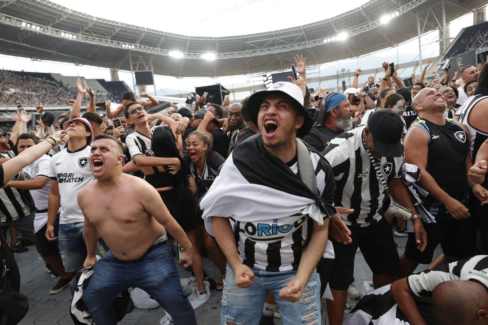 Las fotos de una final de la Libertadores histórica; Botafogo, campeón con 10, ante Atlético Mineiro
