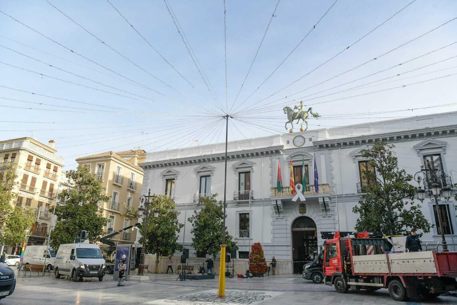 Nueva iluminación para este año en Plaza del Carmen.