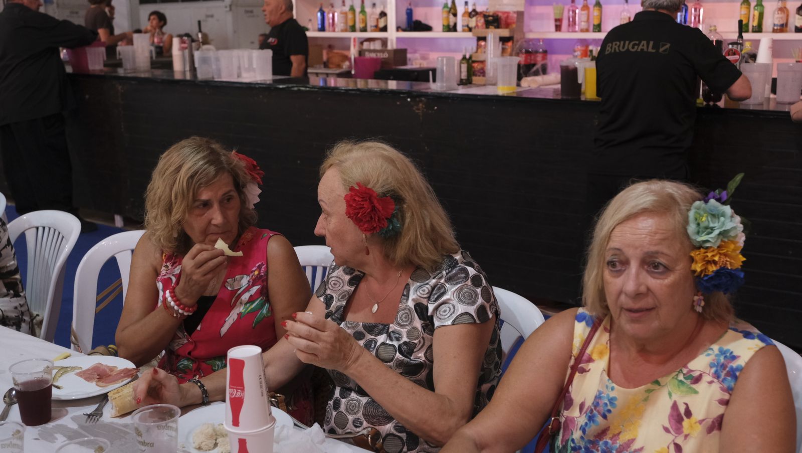 Imágenes de la comida homenaje a los mayores en la Caseta Municipal de la Feria de Almería 2022