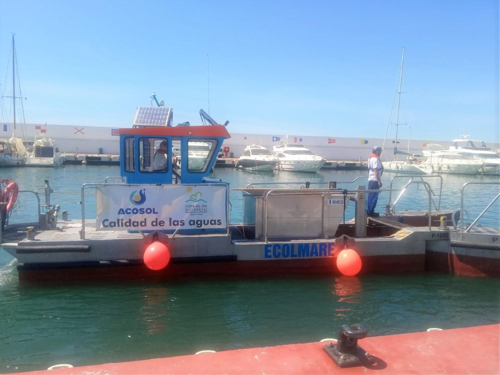 Uno de las embarcaciones que operará este verano en las costas.