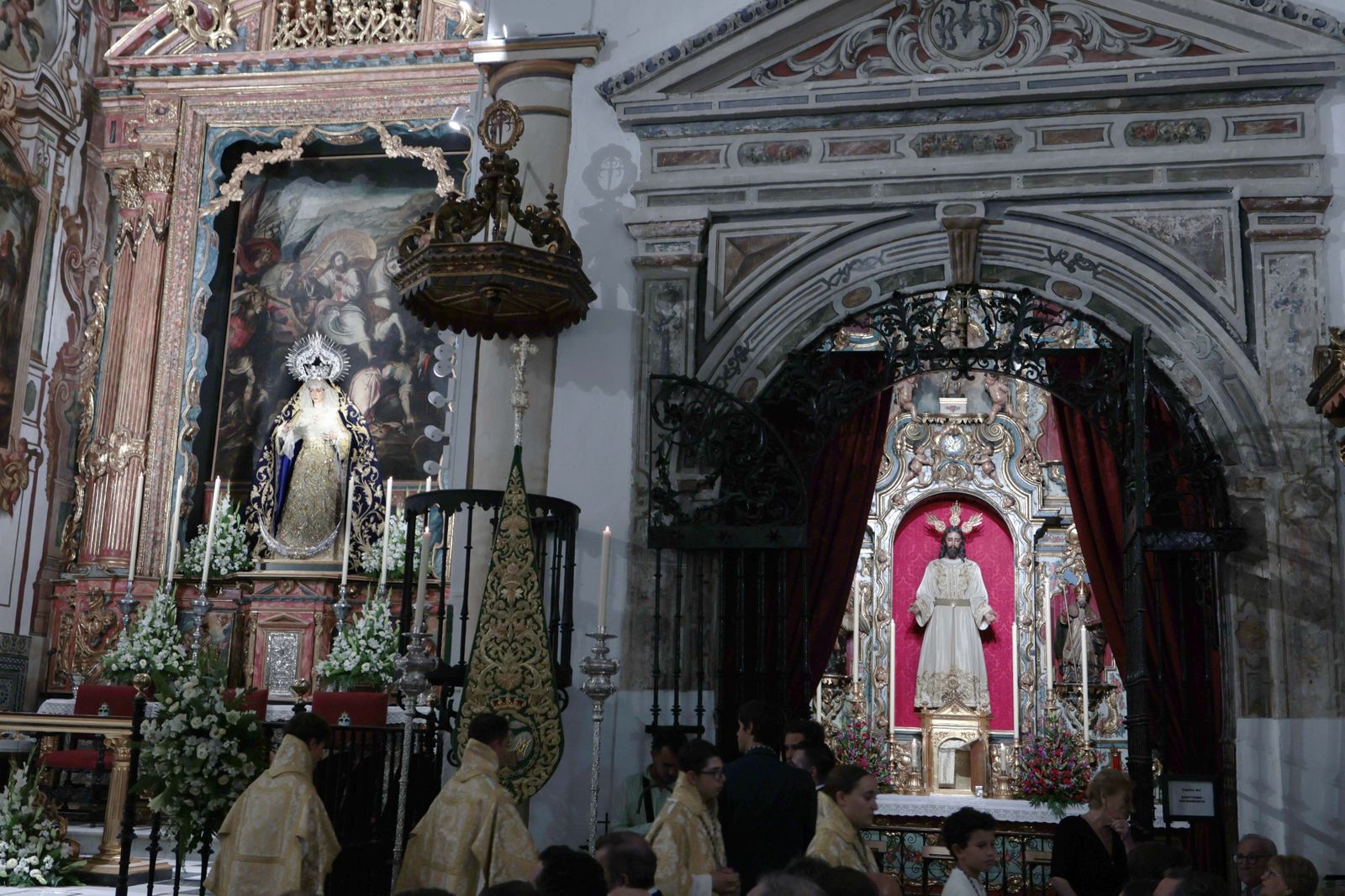 Imágenes de la reapertura de la iglesia de Santiago