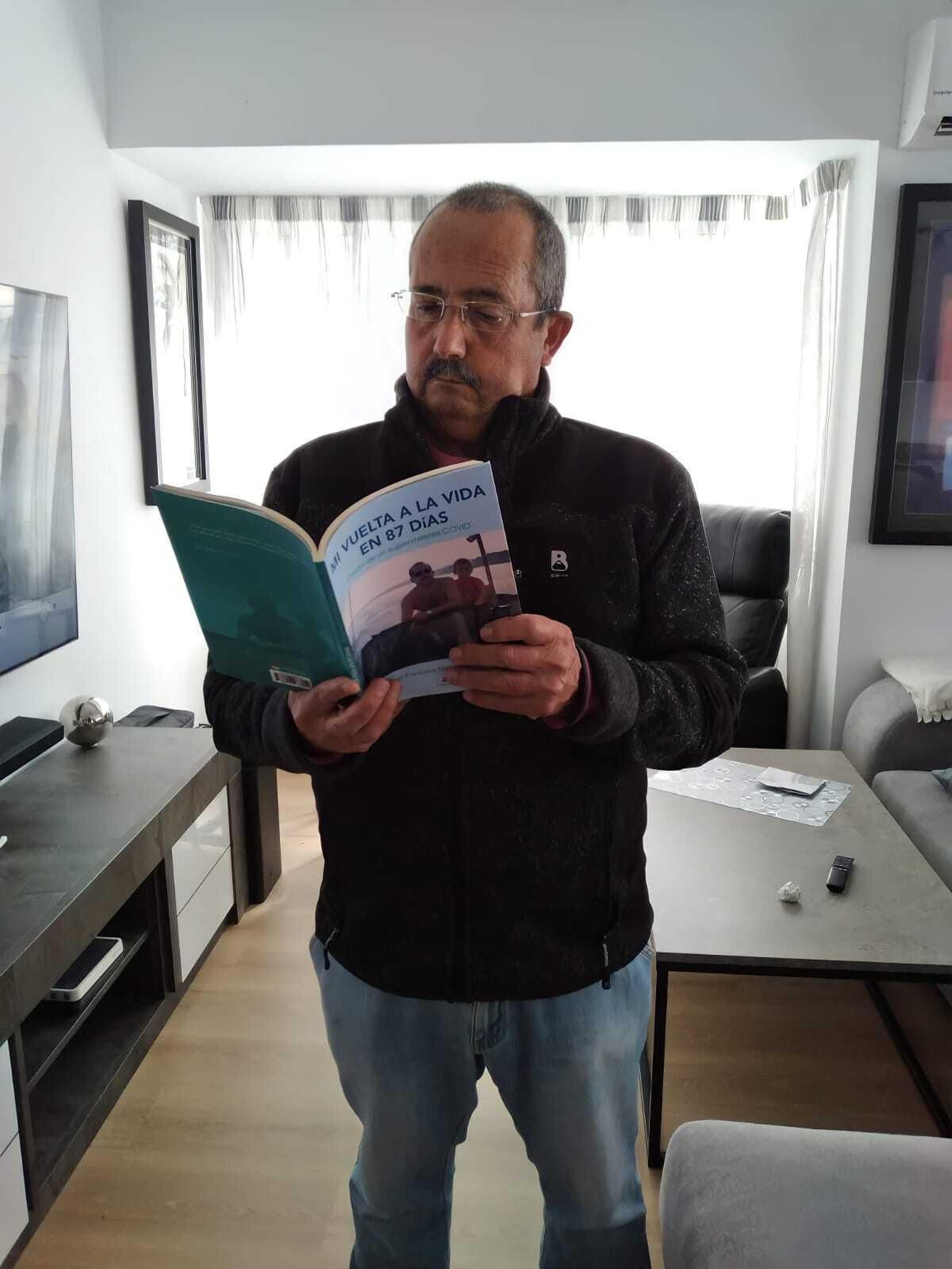 Manuel Navarrete repasa su libro