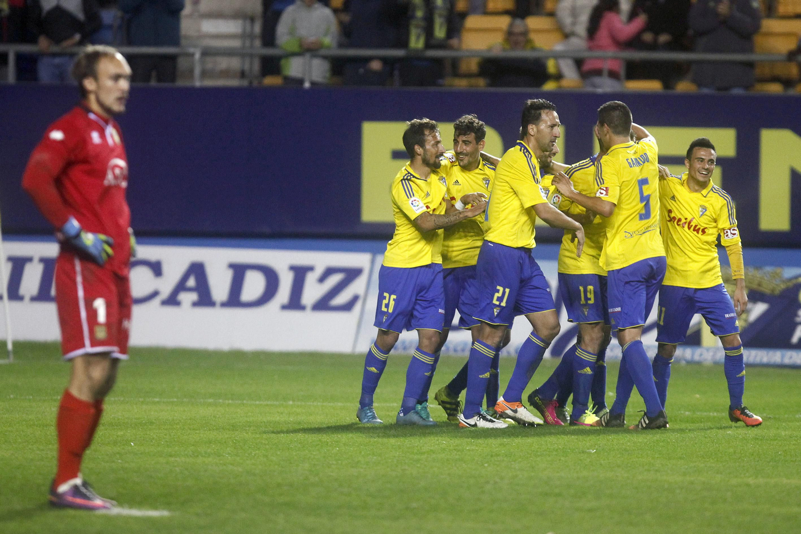 Goleada del Cádiz en el Carranza