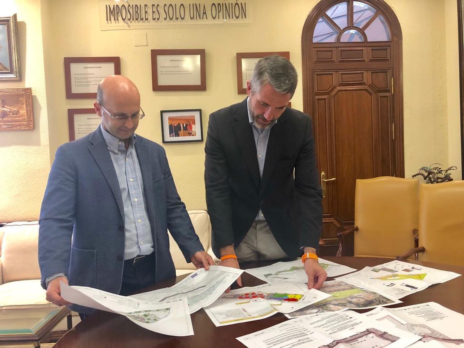 Juan Carlos Maldonado, junto con el concejal José Carlos Martín.