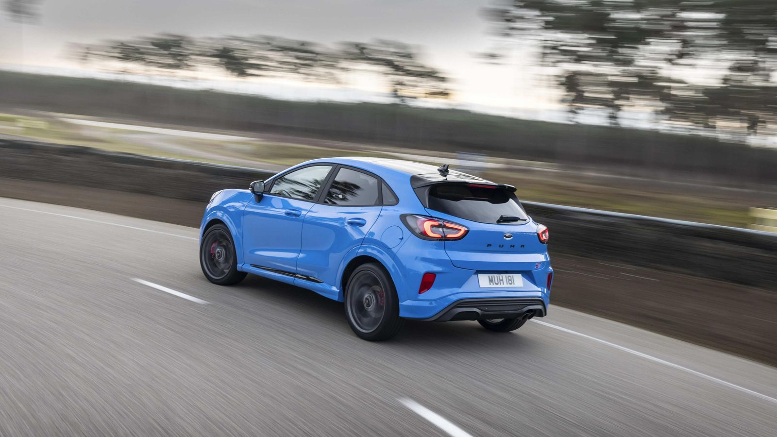 Microhibridado, este ST tiene la particularidad de contar con la etiqueta Eco de la DGT de la que carece su hermano mayor de 200 CV. Microhibridado, este ST tiene la particularidad de contar con la etiqueta Eco de la DGT de la que carece su hermano mayor de 200 CV.