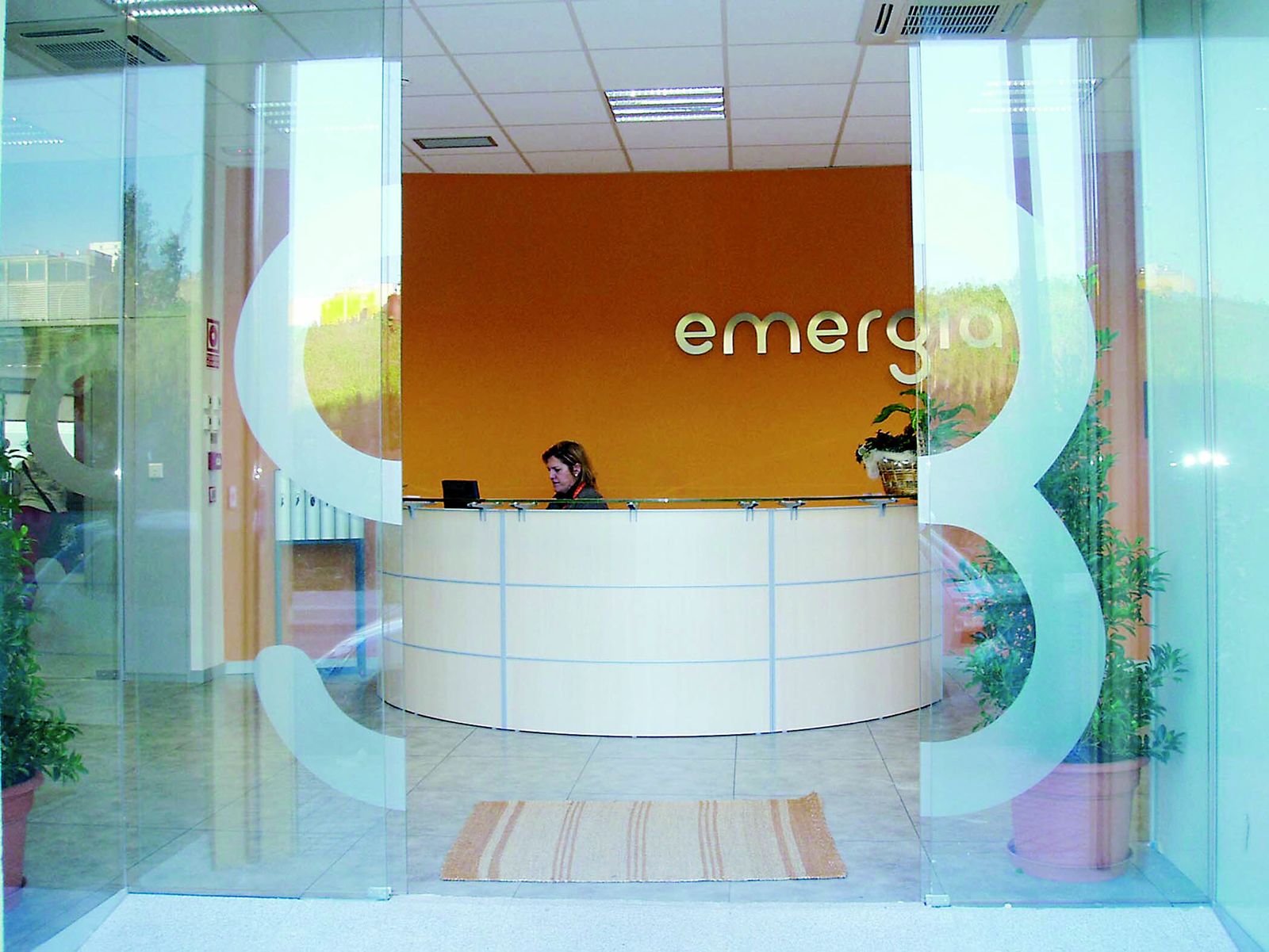 Entrada al edificio de Emergia en Córdoba.