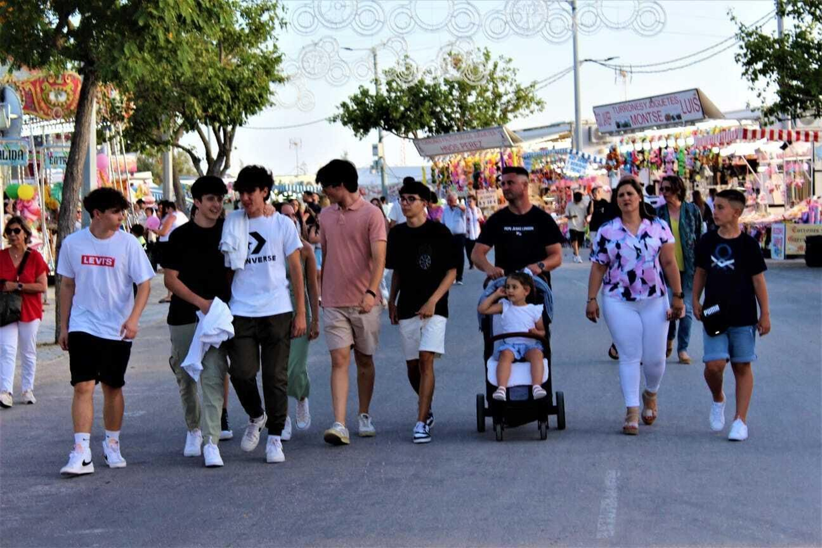 Imágenes de la Feria de Chiclana 2024: alumbrado y las primeras horas de fiesta