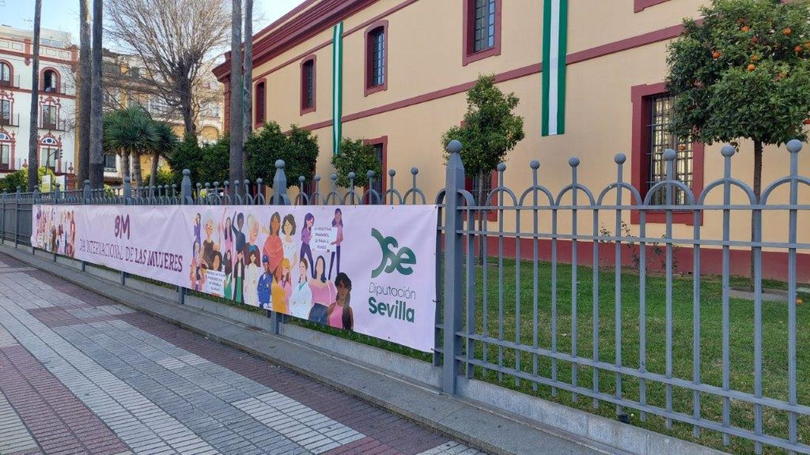 La lona robada en la madrugada del 8 de marzo.