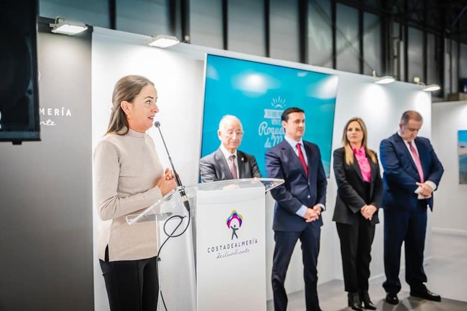 Aránzazu Martin en la presentación de Roquetas de Mar.