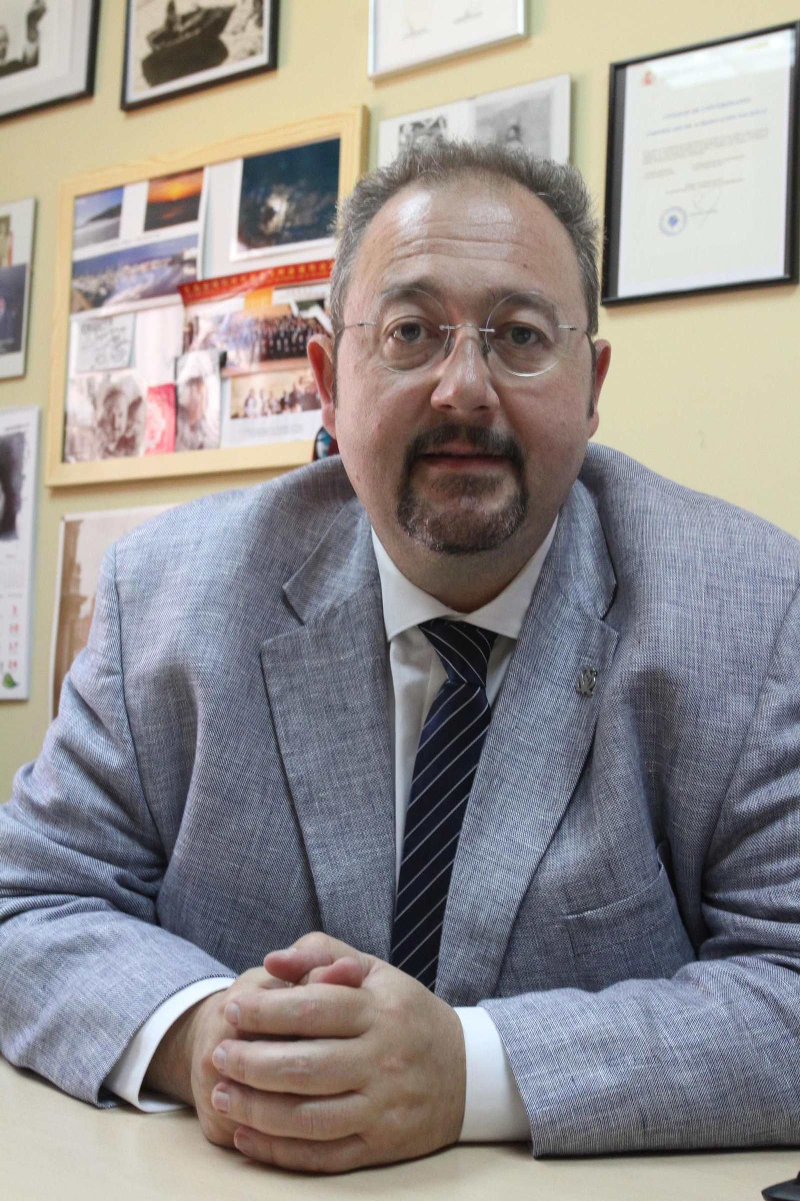 Miguel Ángel Núñez, en su despacho de la Facultad de Derecho.