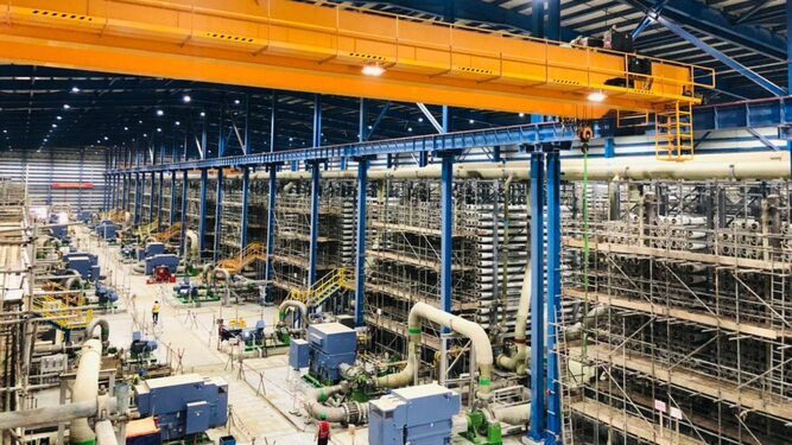 Interior de la desaladora construida por Abengoa y sus socios en Jubail, en Arabia Saudí.