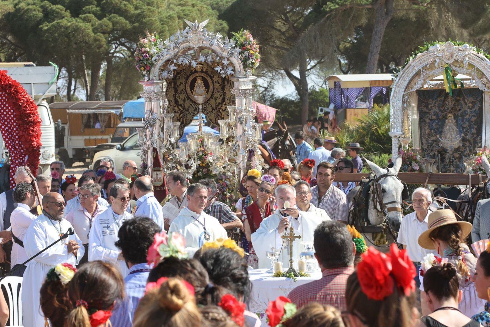 Misa de romeros de las hermandades de Jerez y El Puerto en Marismillas