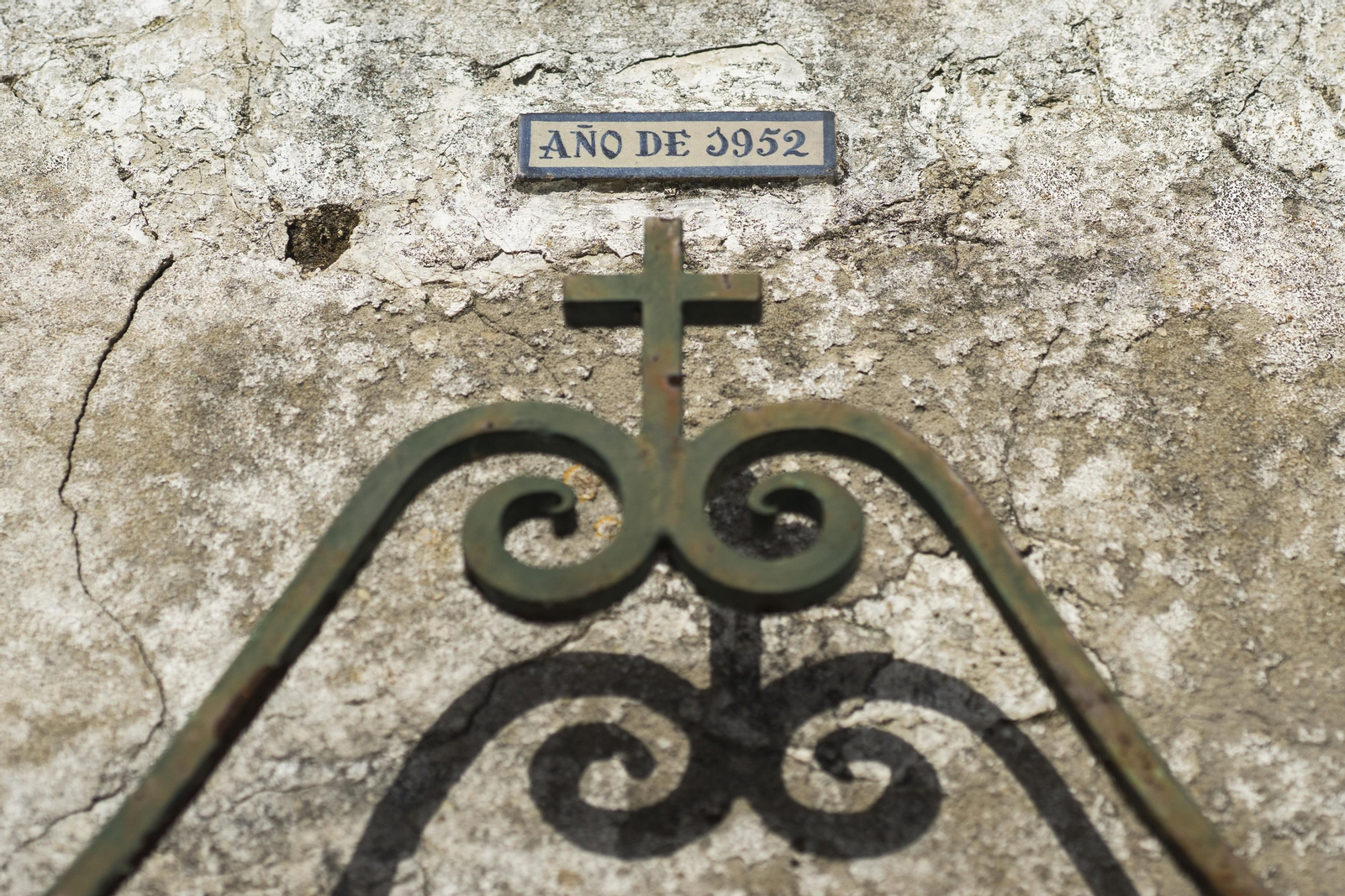 Detalle de la fachada de la escuela