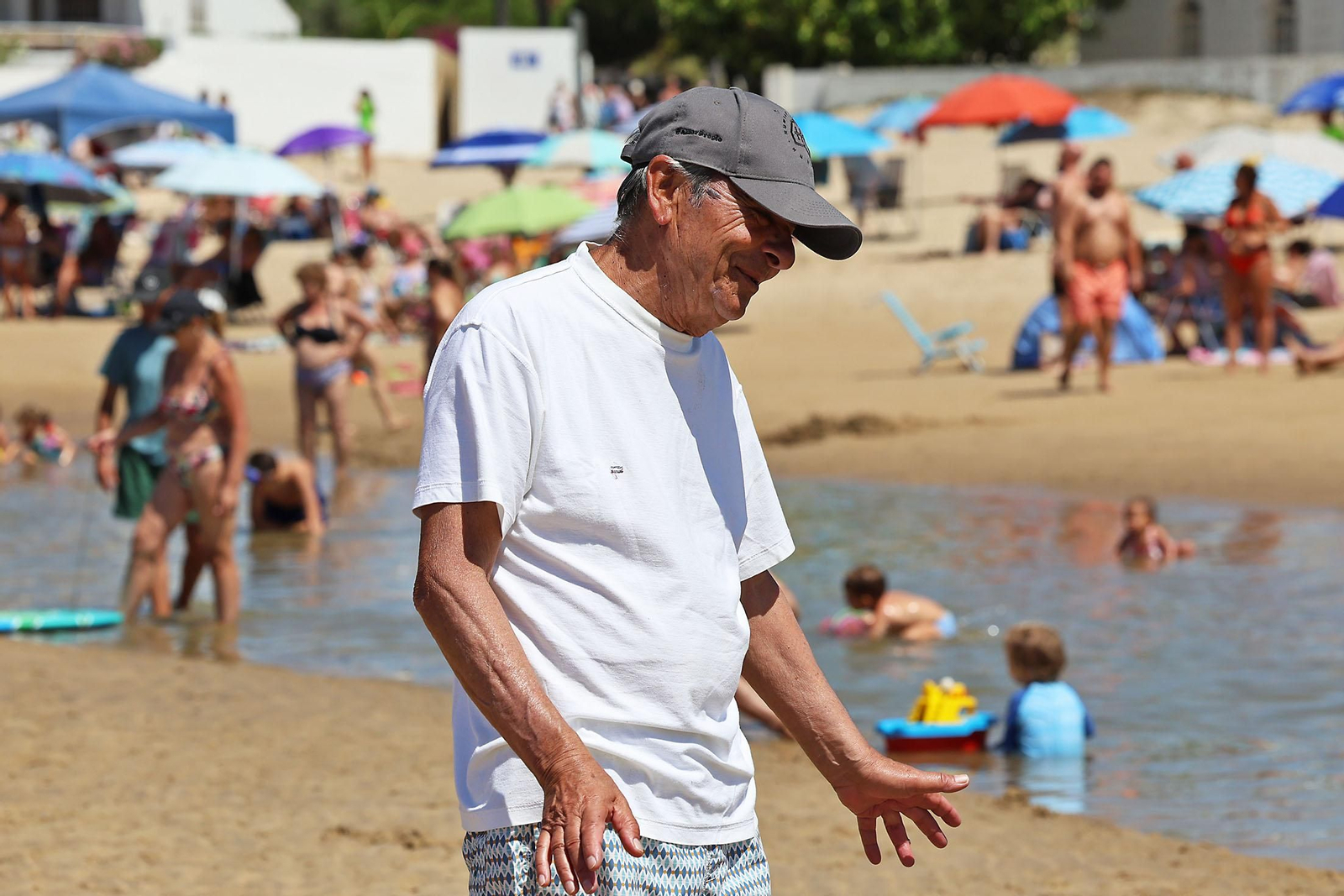 Las imágenes del domingo de playa en Huelva