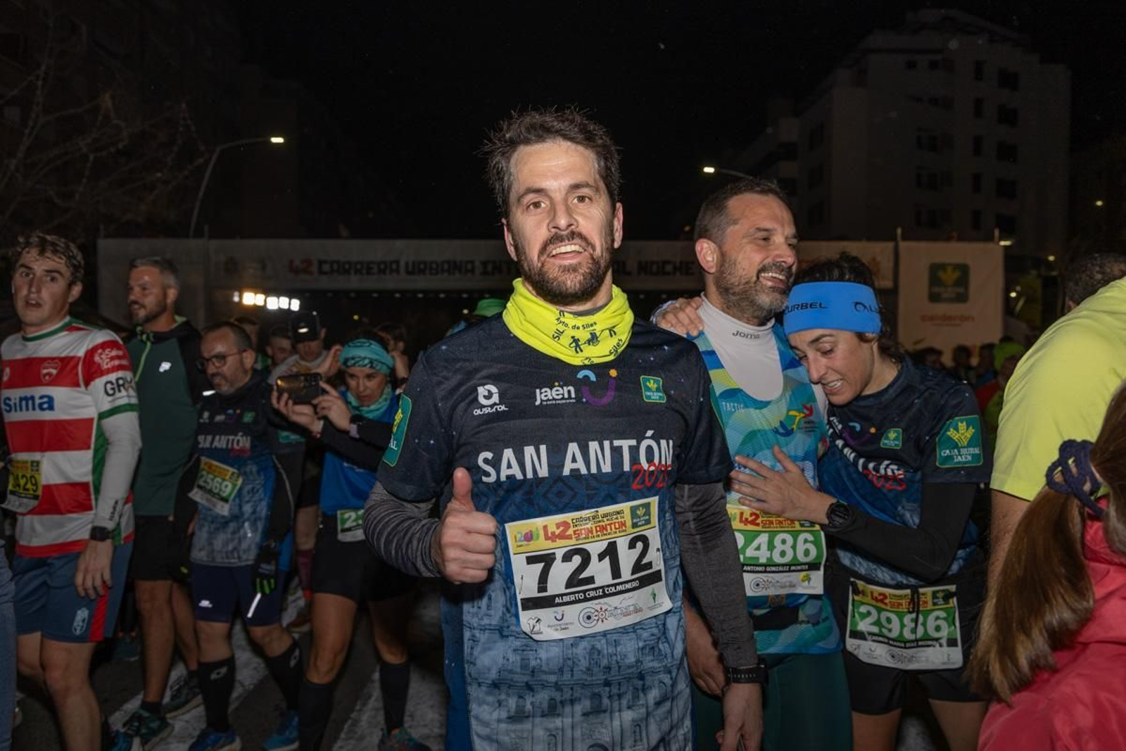 En imágenes: búscate en tu llegada a meta de la Carrera de San Antón 2025 (7)