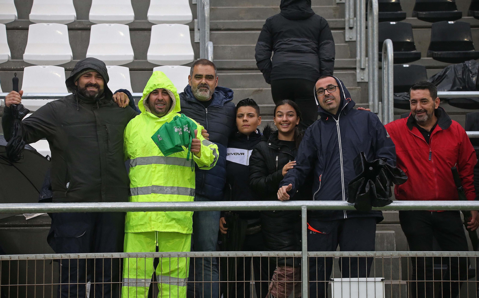 Búscate durante el Balona - Marbella en el Ciudad de La Línea
