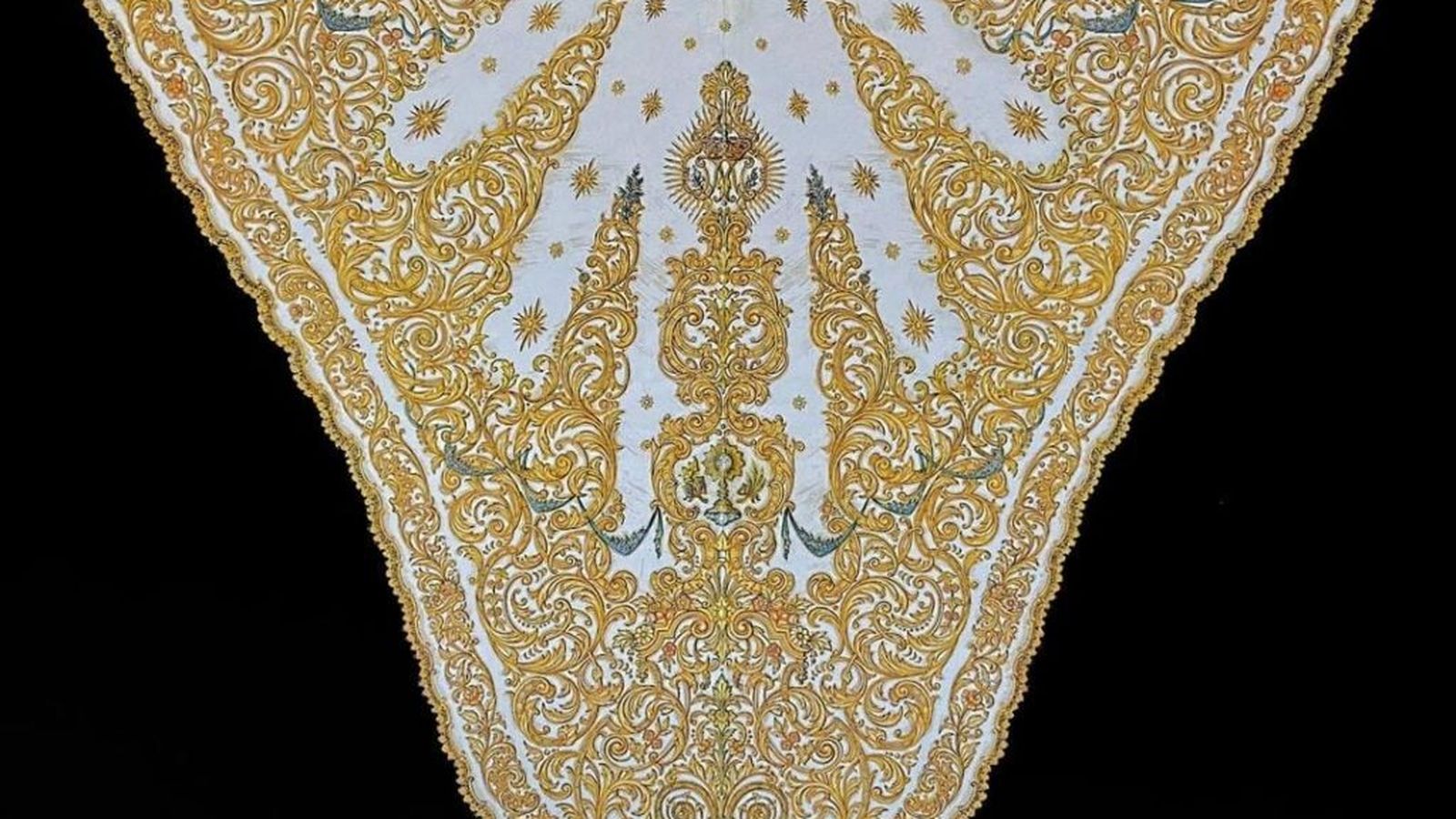 El nuevo manto de la Virgen de la Salud