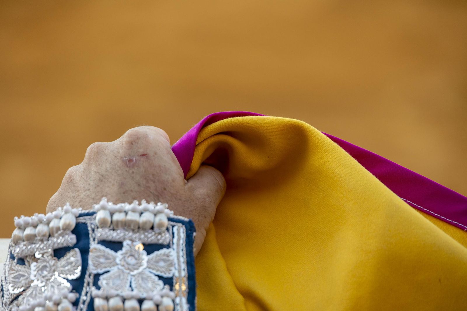 Las imágenes de la corrida de toros en El Puerto: puerta grande para Talavante