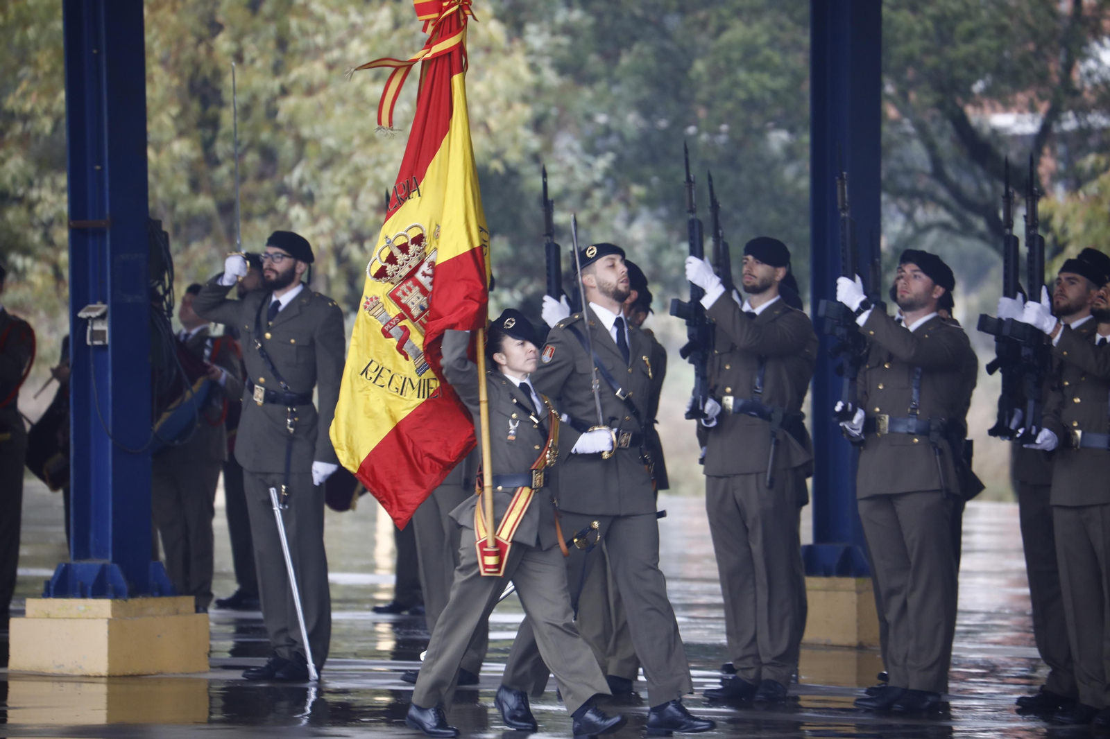 El desfile militar de la Brigada de Córdoba por la festividad de la Inmaculada, en imágenes El desfile militar de la Brigada de Córdoba por la festividad de la Inmaculada, en imágenes